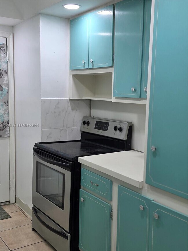 Photo - 300 NE 191st St Unit 218