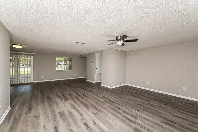 643 Pine Forest Dr