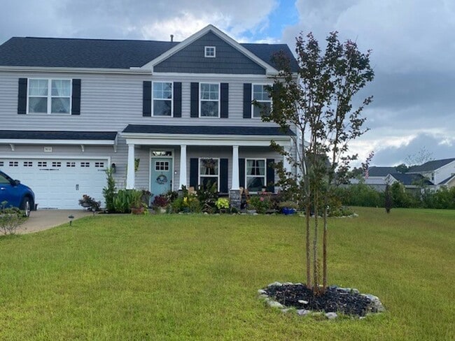Photo - Beautifully furnished 3 bed 2.5 bath home in Leland