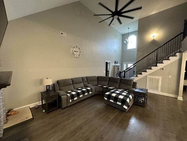 Photo - 4 Bedroom 3 Bathroom Home with Bonus Room!