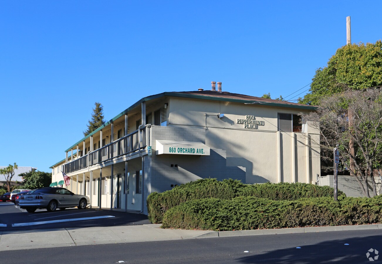 Holiday Orchard Apartments - Holiday Orchard Apartments