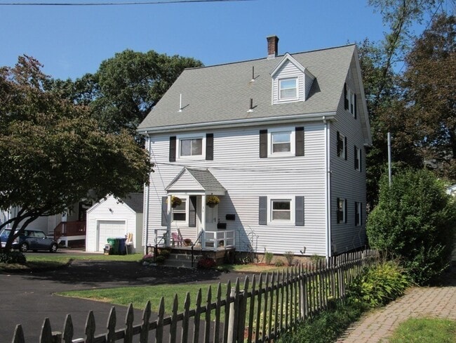 Building Photo - 30 Beecher Pl Unit 2