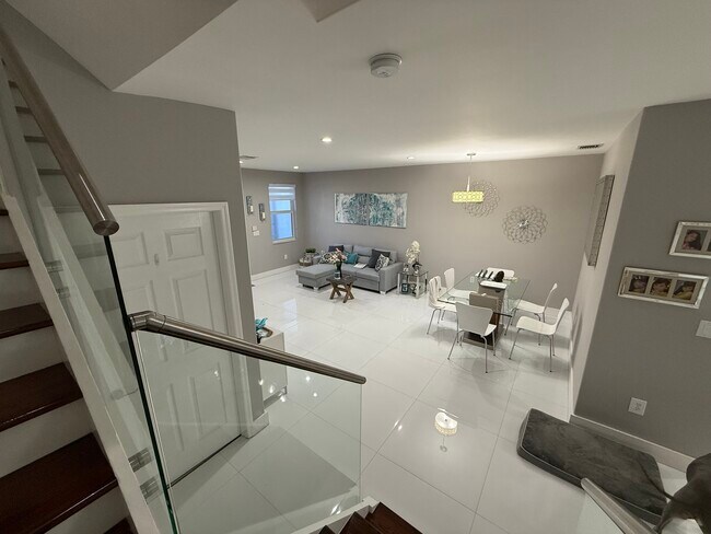 LEAVING AREA - 10775 NW 81st Ln