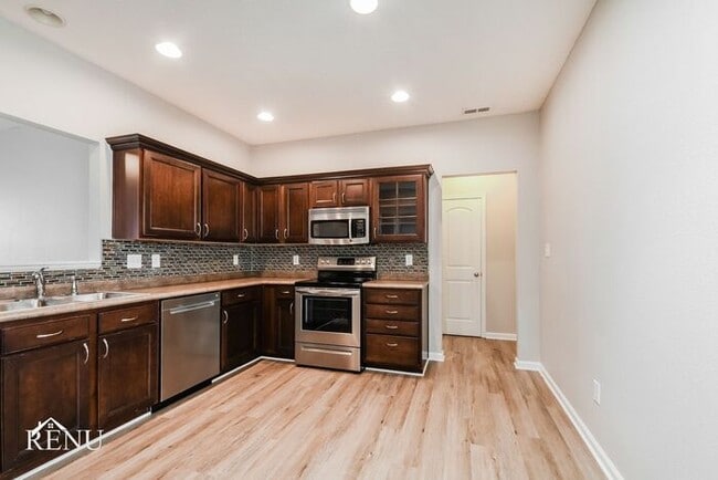 Photo - 4258 Amesbury Pl