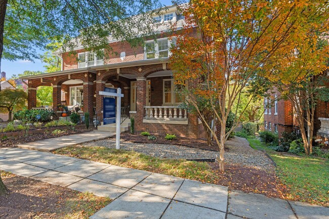 Building Photo - 2814 Bellevue Terrace NW