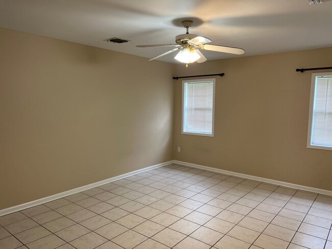 Photo - 504 Idlewild Dr Unidad Apt B
