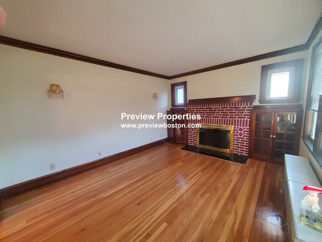 Photo - 294 Market St Unidad P