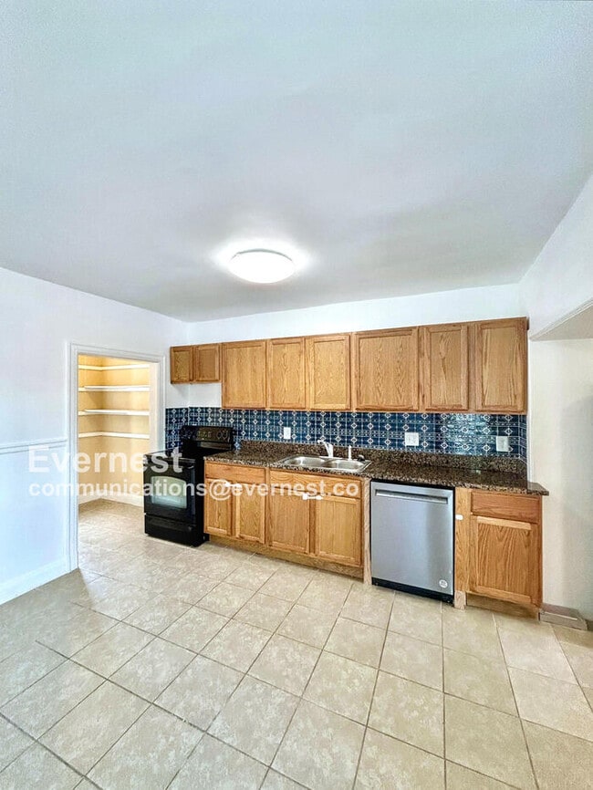 Building Photo - 1409 Hull St Rental