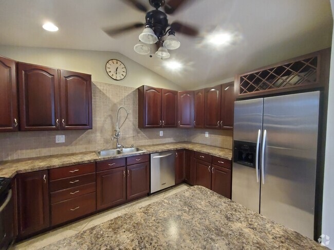 Building Photo - 1 E Chase St Unit 308 Rental