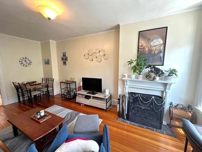 43 Bay State Rd
