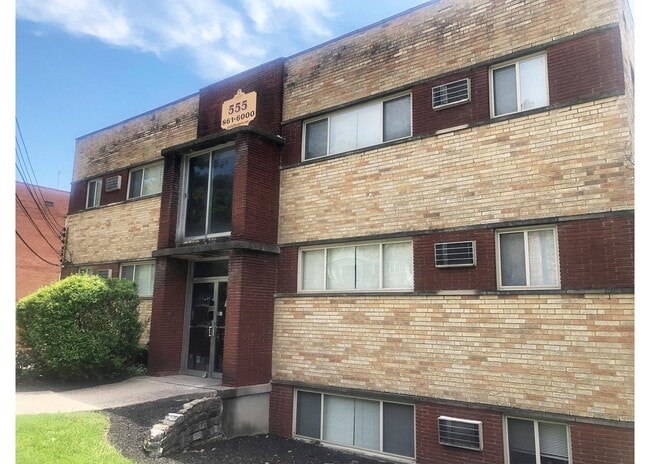 Building Photo - 555 Lowell Ave Unit 555-09