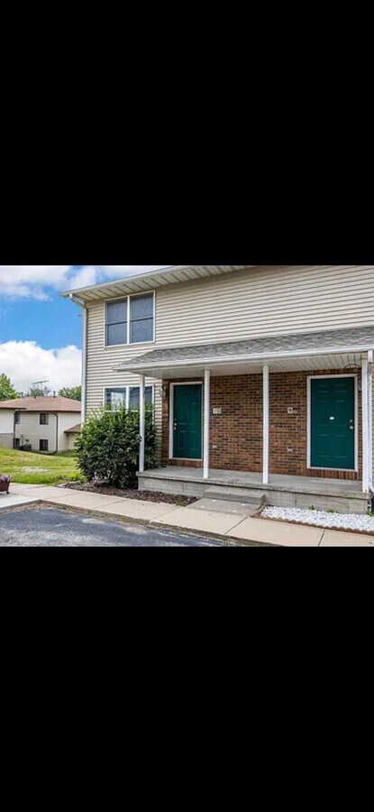 Photo - 957 Boston Way