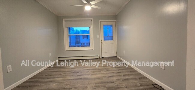 Photo - 1922 Glendale Ave