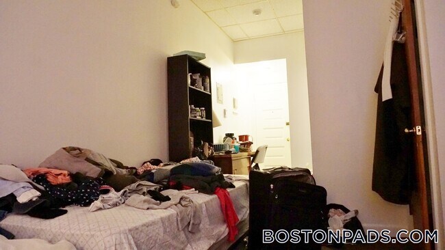 Photo - 854 Beacon St Unidad 3