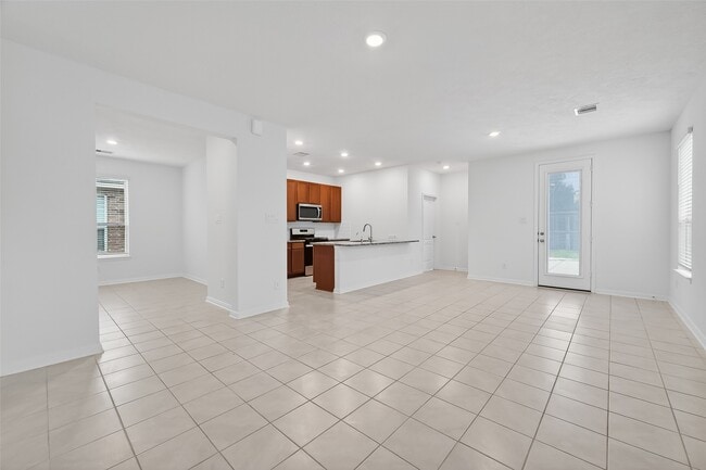 Photo - 5607 Grizzly Bear Wy