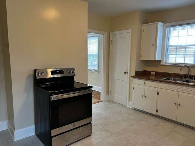 Photo - 423 E Radiance Dr