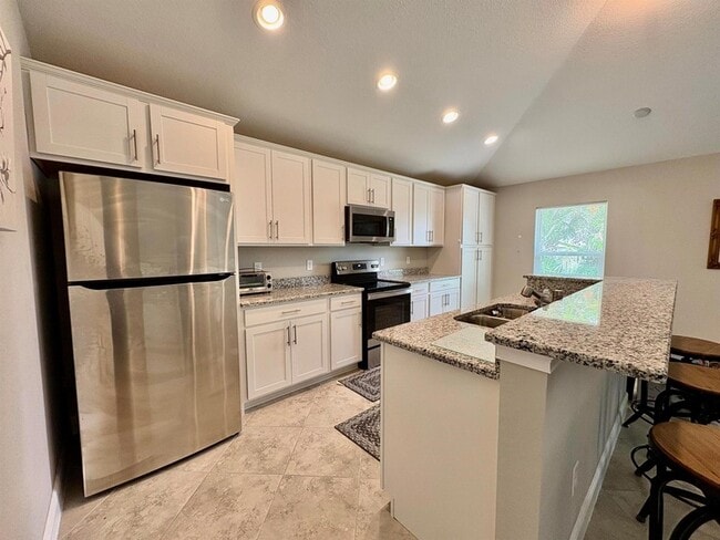 Photo - 713 SE East Ave