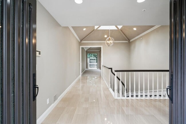 Photo - Elegant Los Altos Townhouse Near Redwood Grove & Shoup Park