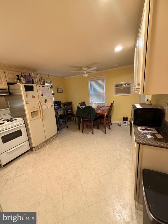 Photo - 2211 Browning Rd