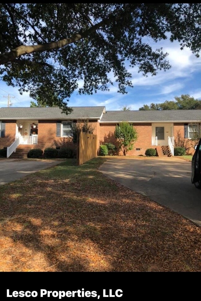 Building Photo - 107 Nicholls Dr Unit 107