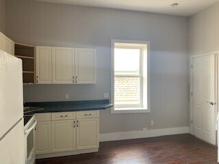 Photo - 73 King St W Unit 304