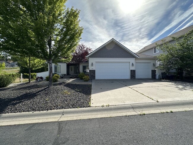Photo - Spacious One-Level Living – 3 Bedrooms, 2 Baths, Central Valley School District