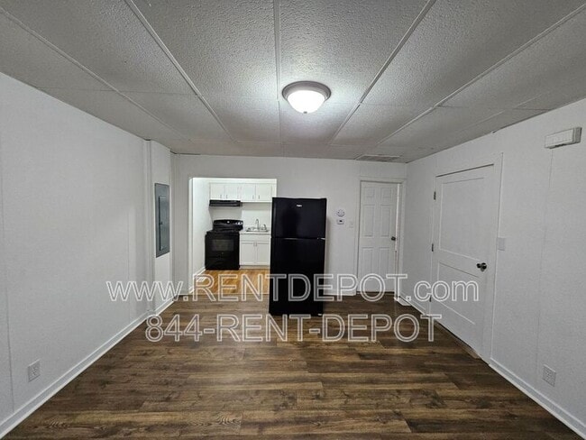 Photo - 109 E Eichel Ave