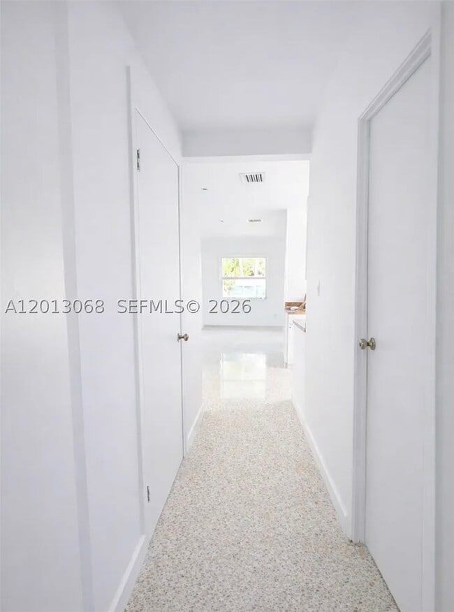 34 SE 1st St