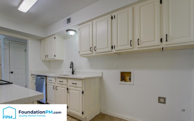 Photo - 3814 Selden Cove