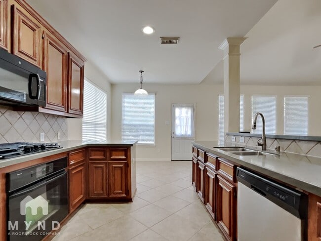 Photo - 28306 Peper Hollow Ln