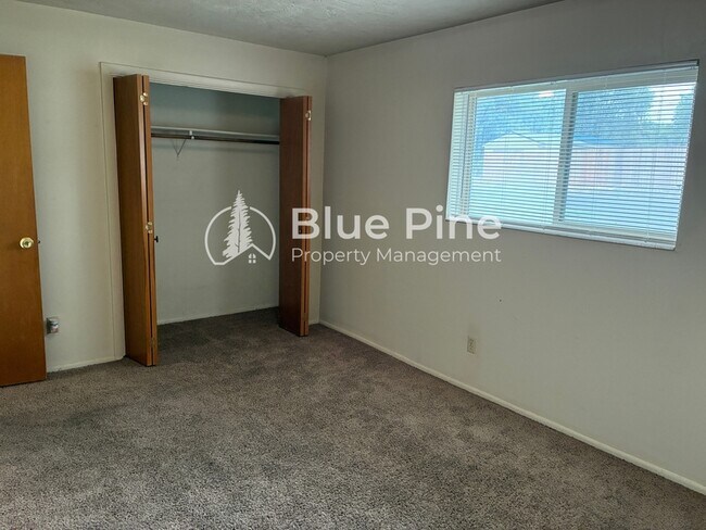 1680 Calkins Ave Unit 3
