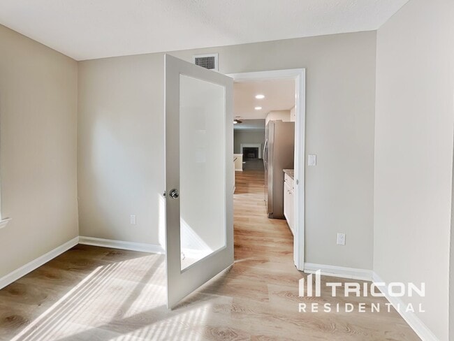 Photo - 4741 Jones Bridge Cir