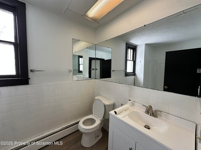 Photo - 214 Mayock St