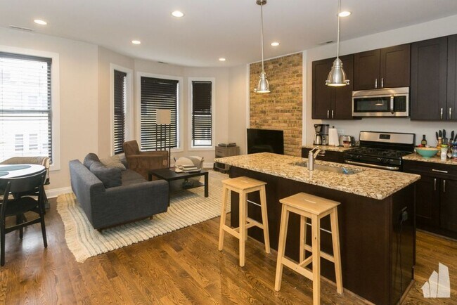 Photo - 1218 W Diversey Pkwy Unit 2