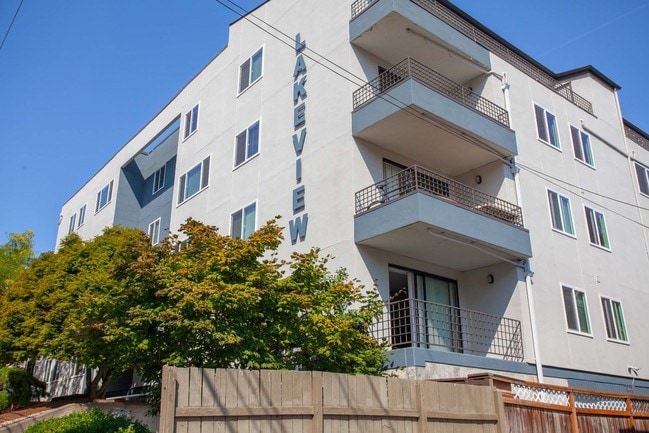 Lakeview Apartments