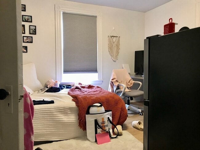 Photo - 79 Cushing St