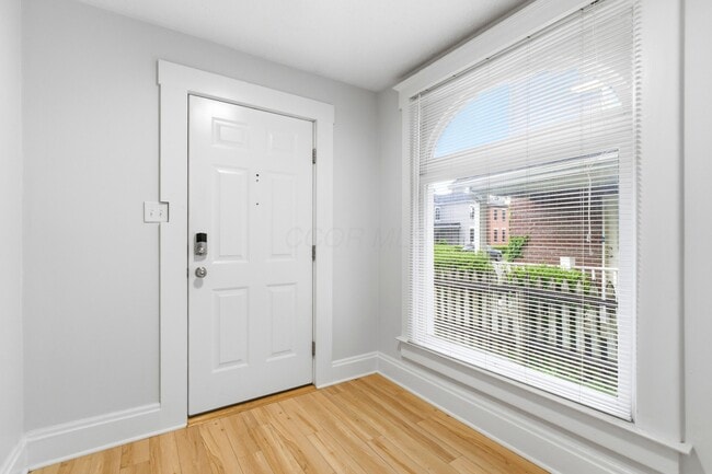 Photo - 19 E Mithoff St