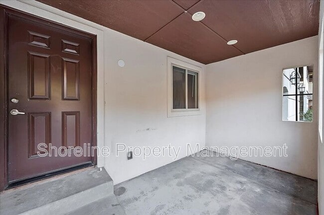 Photo - 2085 Brittany Ln