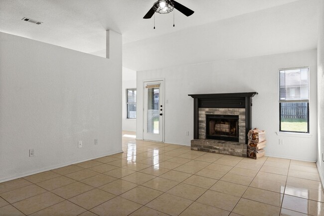 Photo - 4803 Topsey Dr