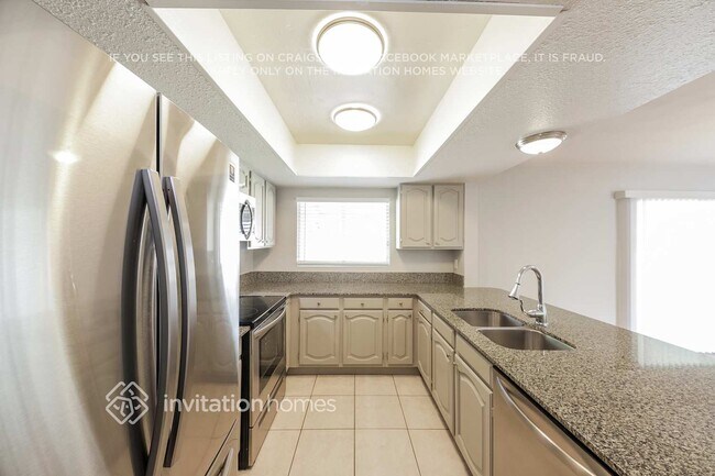 5808 W Mary Jane Ln