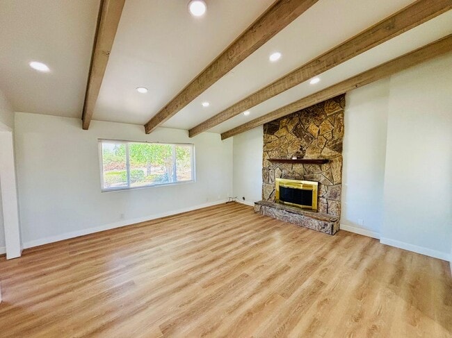 Photo - 41725 22nd St W