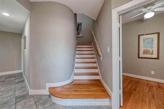 9701 Marlive Ln
