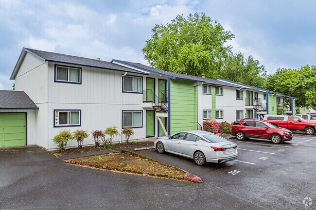 Photo - PineWood Commons