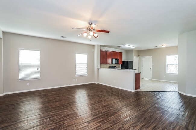 Photo - 7006 Orchid St