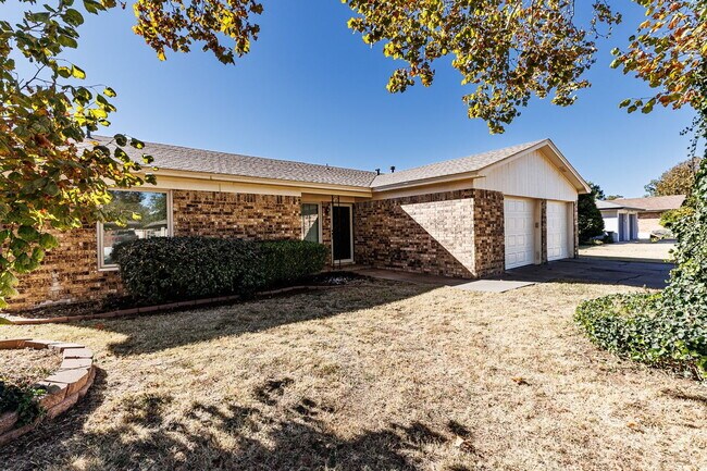 Photo - Charming 4-Bedroom Home with Cozy Fireplac...