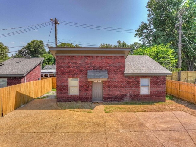 Building Photo - 1807 Jackson Ave