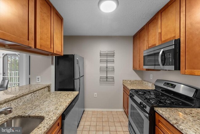 Building Photo - 20957 Timber Ridge Terrace Unit 303