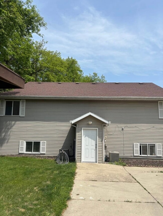 Photo - 1023 44th St