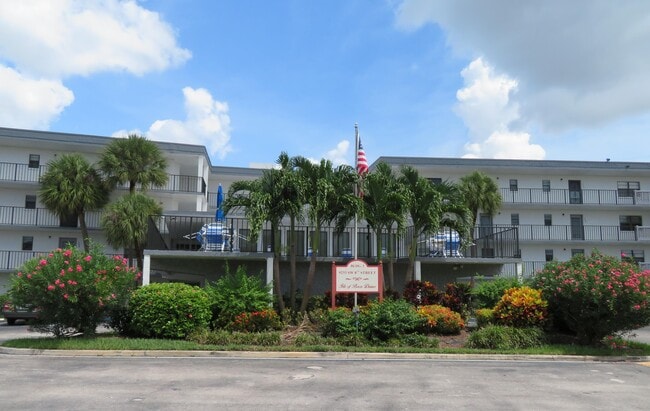 Building Photo - 9233 SW 8th St Unit 122 Rental