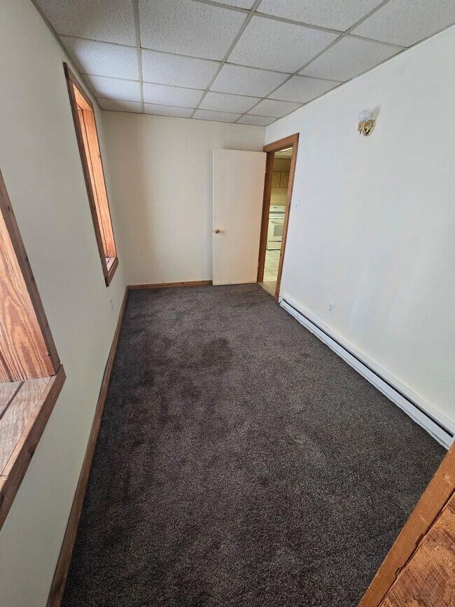 Photo - 518 Moen Ave